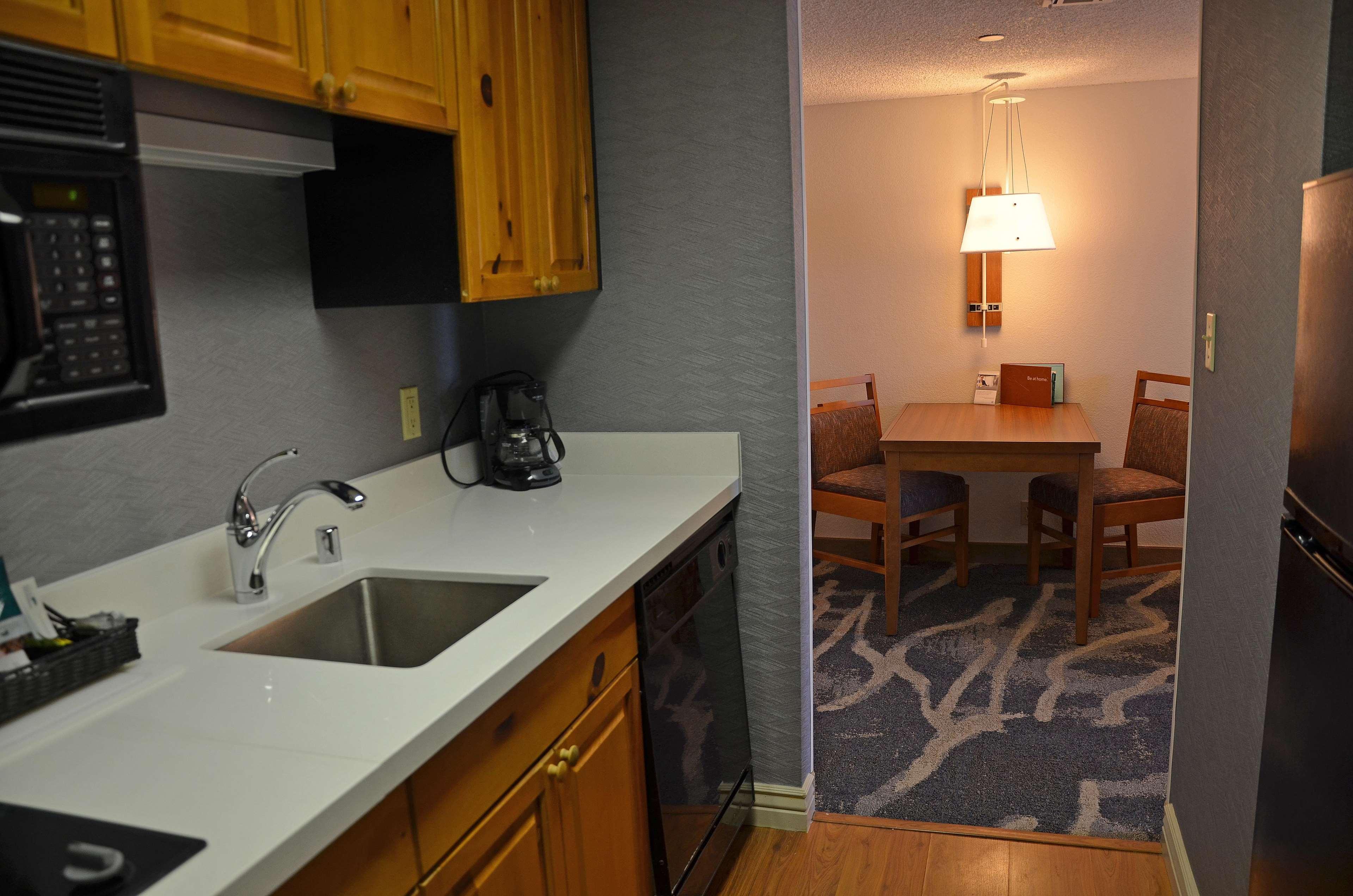 Homewood Suites By Hilton Phoenix-Biltmore מראה חיצוני תמונה