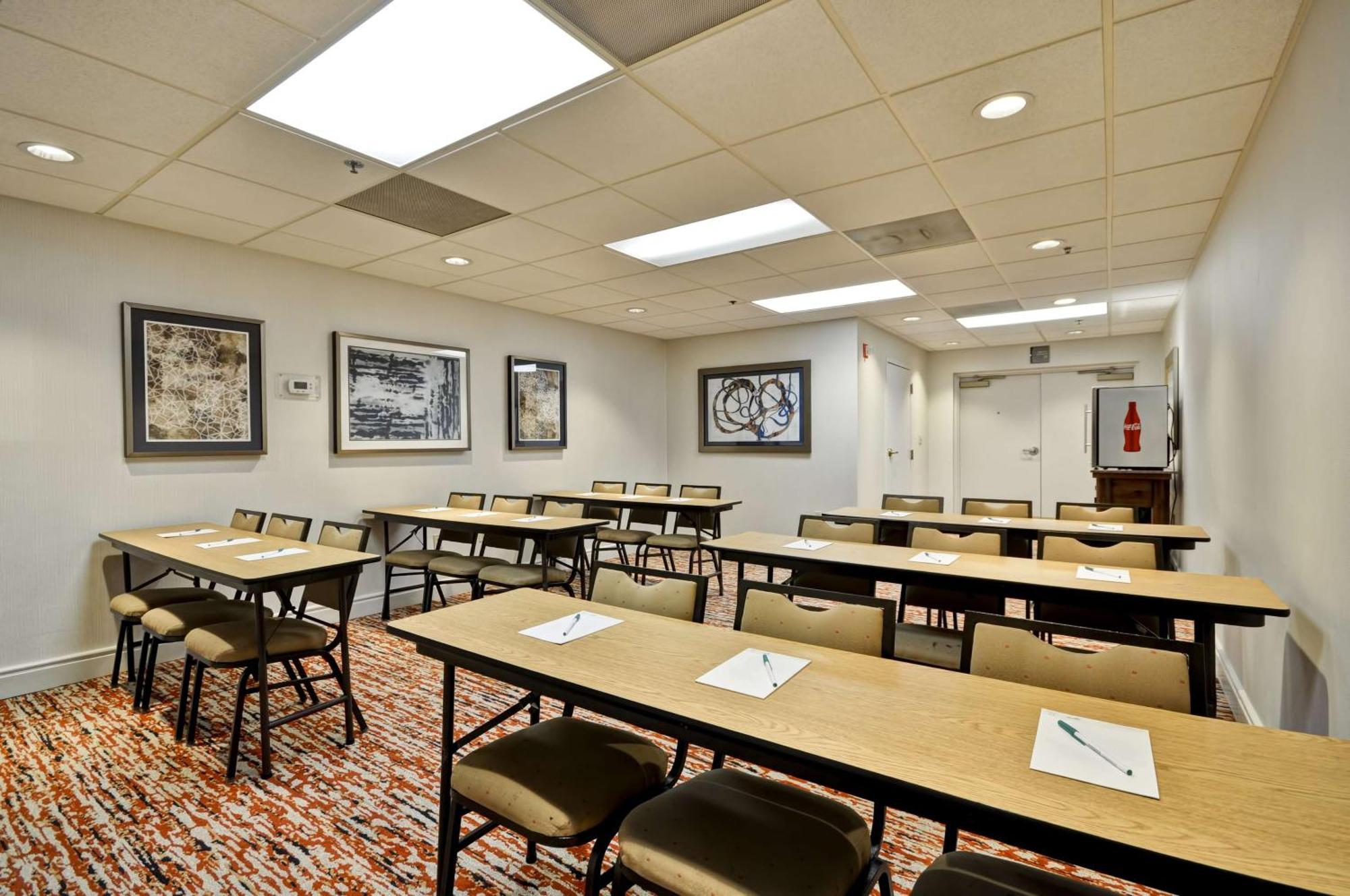 Homewood Suites By Hilton Phoenix-Biltmore מראה חיצוני תמונה