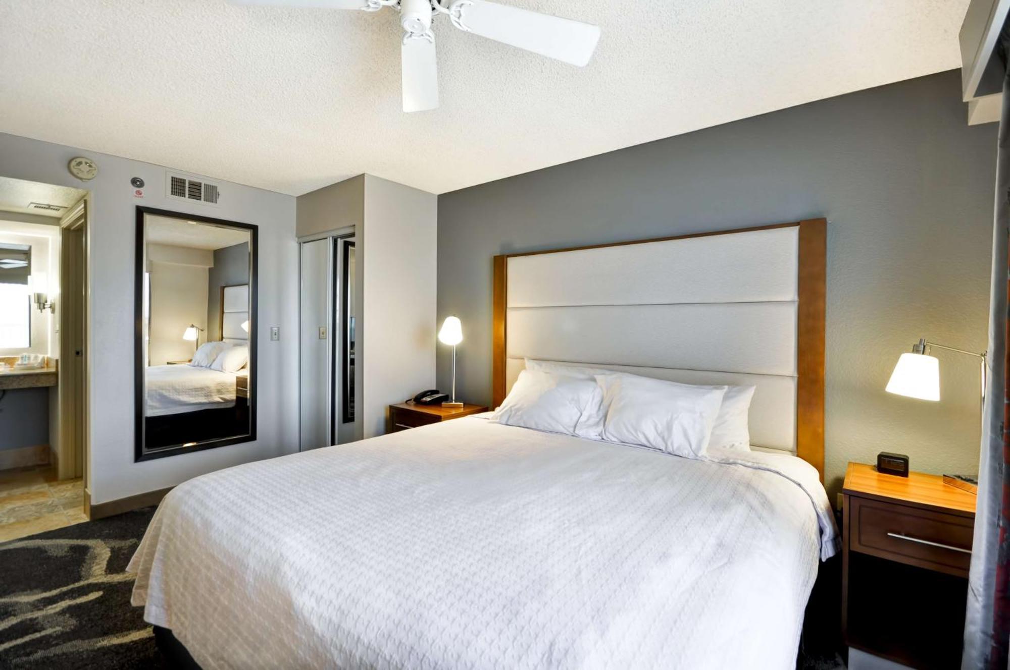 Homewood Suites By Hilton Phoenix-Biltmore מראה חיצוני תמונה